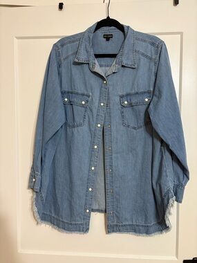 Coco + Carmen Denim Pearl Snap